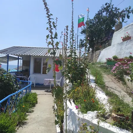 بيت ضيافة ваканционни къщи'на брега' On The Coast فارنا