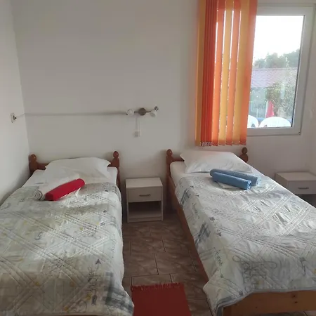 ваканционни къщи'на брега' On The Coast 게스트하우스 바르나