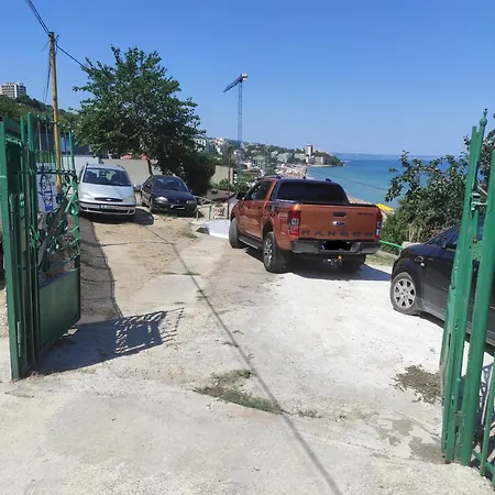 بيت ضيافة ваканционни къщи'на брега' On The Coast فارنا