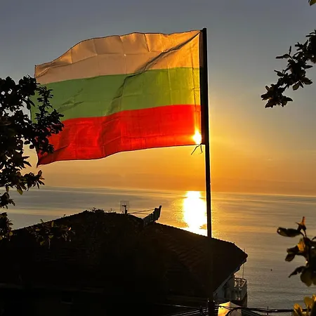 ваканционни къщи'на брега' On The Coast Къща за гости Варна