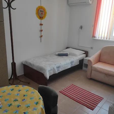 بيت ضيافة ваканционни къщи'на брега' On The Coast فارنا