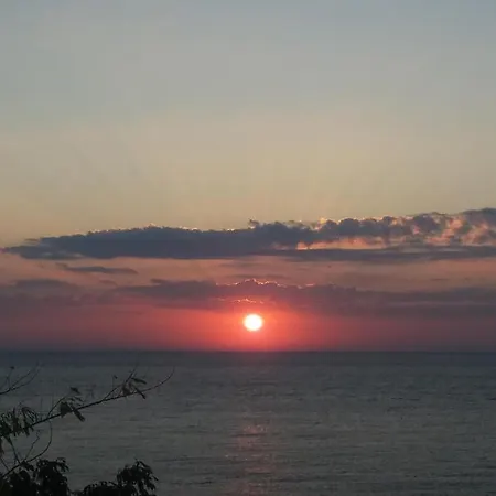 Къща за гости ваканционни къщи'на брега' On The Coast