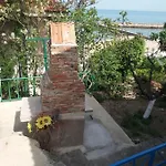ваканционни къщи'на брега' On The Coast Guest house Varna