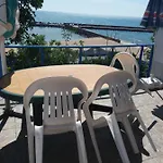 Guest house ваканционни къщи'на брега' On The Coast