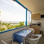 ваканционни къщи'на брега' On The Coast Guest house Varna