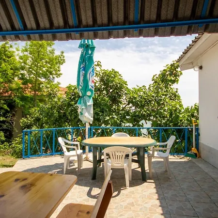 ваканционни къщи'на брега' On The Coast *