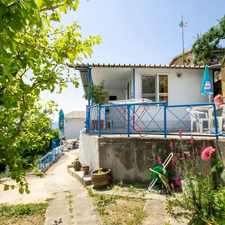 招待所 ваканционни къщи'на брега' On The Coast