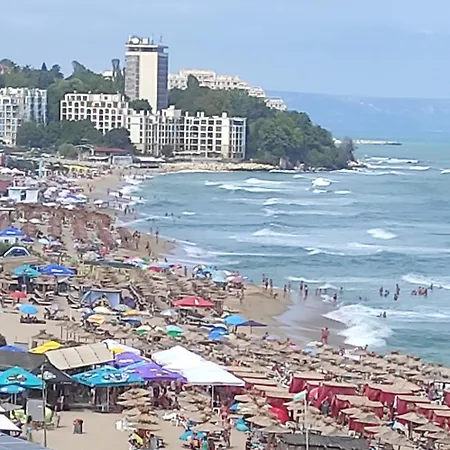 ваканционни къщи'на брега' On The Coast Гостевой дом Варна