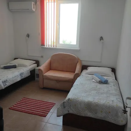 ваканционни къщи'на брега' On The Coast *