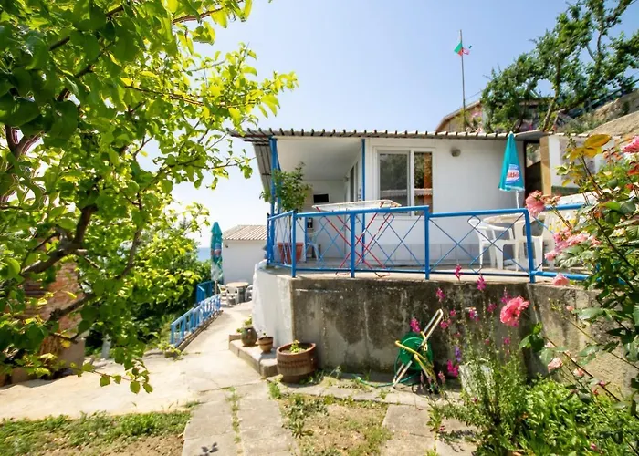 Πανσιόν ваканционни къщи'на брега' On The Coast